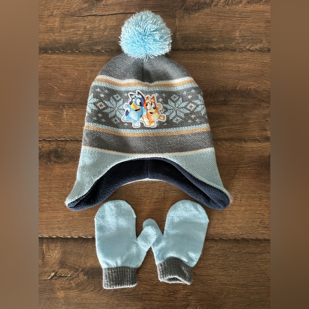 Toddler Bluey hat and mittens